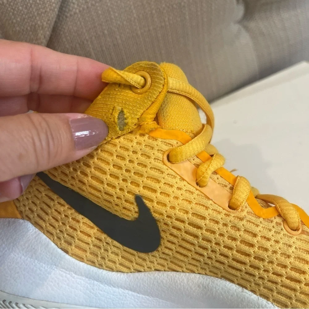 NIKE ZOOM REV TB Gold Orange Yellow Kids size 4.5